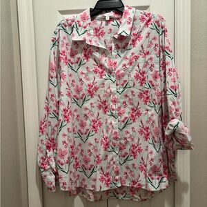 Crown & Ivy Pink Floral Button-Down Shirt